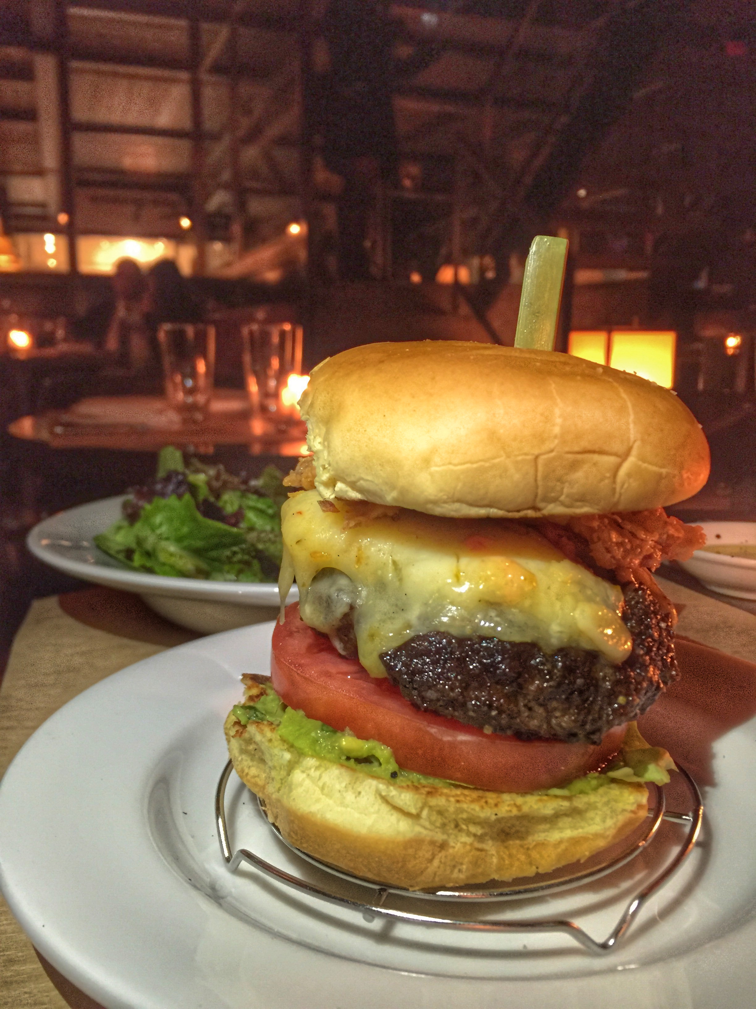 Avocado burger - Mercer Kitchen - Blog Fit Food Ideas